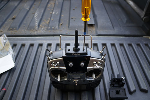 HJ-H4 Reptile Quadcopter - Adjustable Quick Release FPV LCD Monitor Mount Bracket by Evolution 3D.