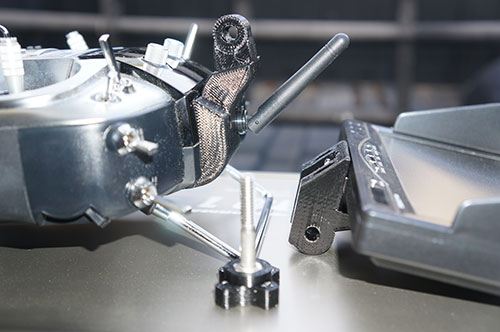 HJ-H4 Reptile Quadcopter - Adjustable Quick Release FPV LCD Monitor Mount Bracket by Evolution 3D.