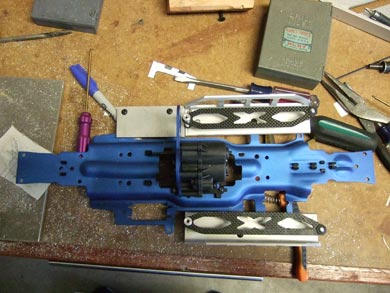 Custom battery tray and RX holder mounted on a 3.3 chassis