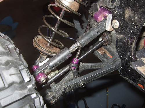 Savage 5T Flux-  Hitec HS-7950TH HV Servo