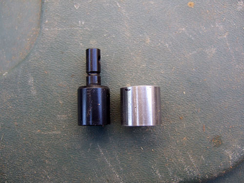 HPI Savage 5T Super Flux- Diff Cup nest to the sleeve