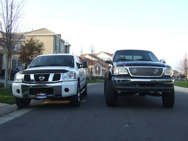 Nissan Titan SE Crew Cab 4X4 Blazzard - Compared to my F150