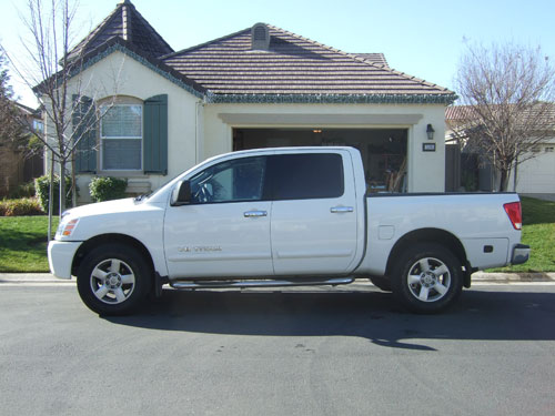 Nissan Titan 2" Leveling Kit: Before install